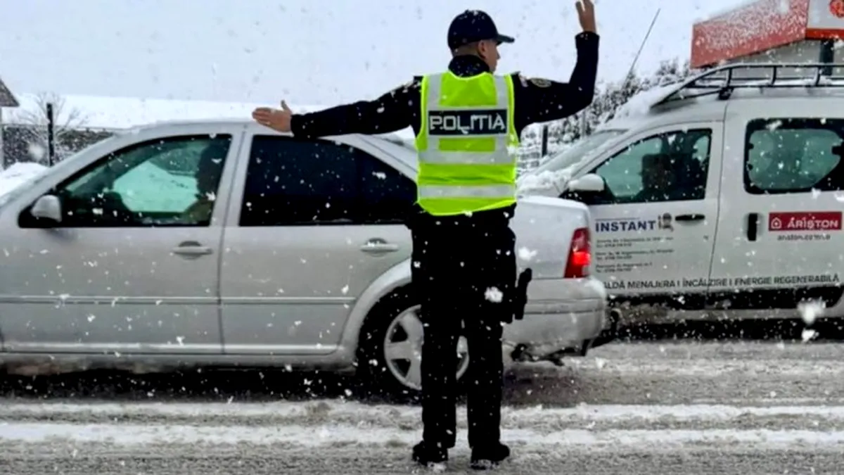 Cod galben în Constanța: Drum județean blocat temporar și mai multe autoturisme înzăpezite