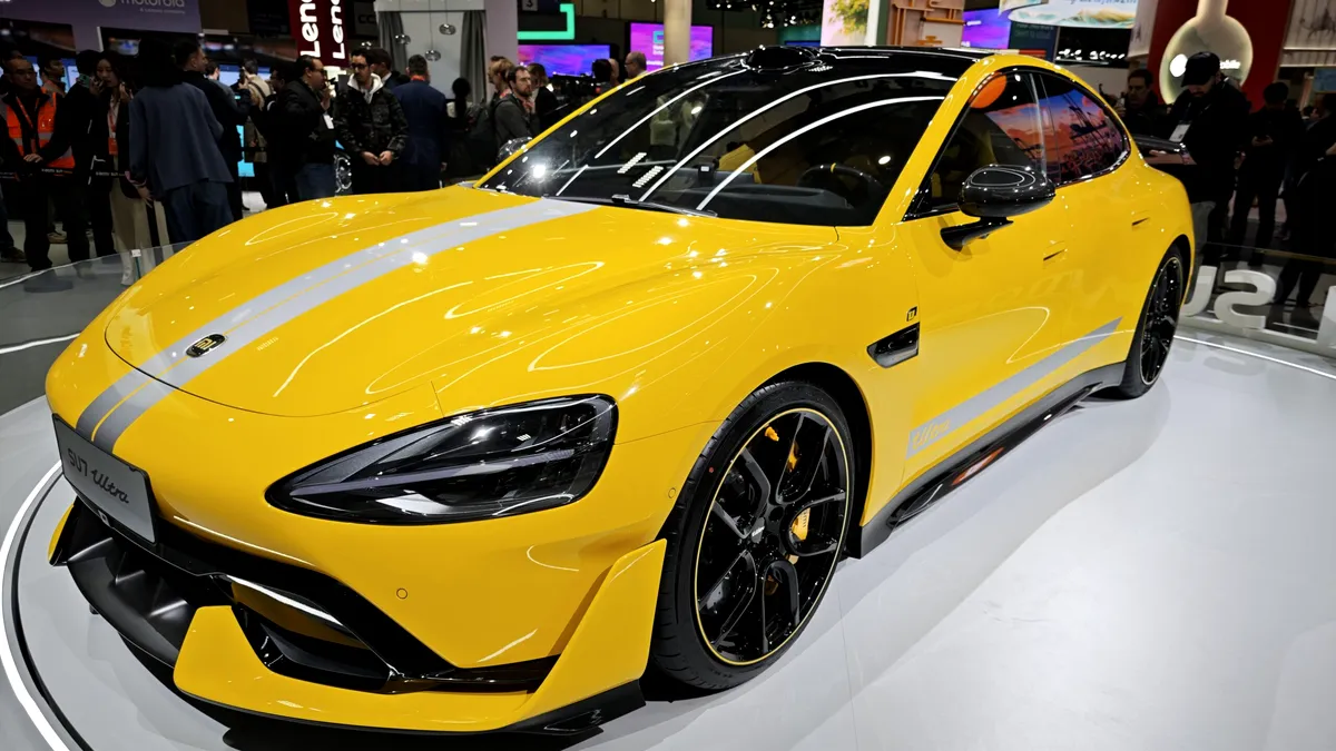 VIDEO - Chinezii nu se joacă! Am văzut pe viu noul Xiaomi SU7 Ultra, electrica de 1.500 CP care concurează cu Porsche