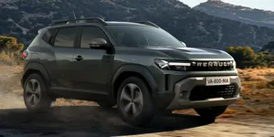 Duster se relansează în țara cu o populație de 1.5 miliarde de oameni. Dar nu va purta sigla Dacia