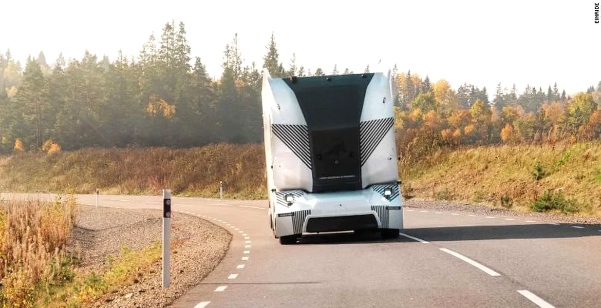 Primul camion autonom din lume a început să livreze mărfuri în Europa – VIDEO