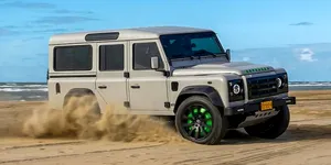 <span class='prepend'>Foto |</span> O companie din Amsterdam a creat un restomod Land Rover Defender electric, cu o autonomie mai mare decât o Tesla