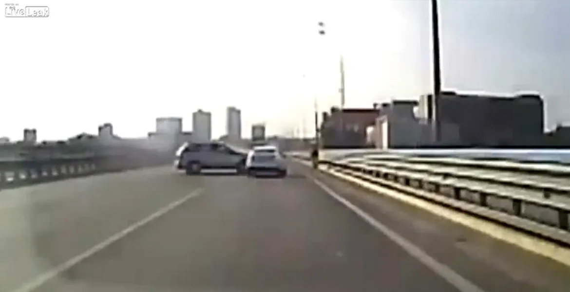 Tripla depăşire poate fi fatală. VIDEO