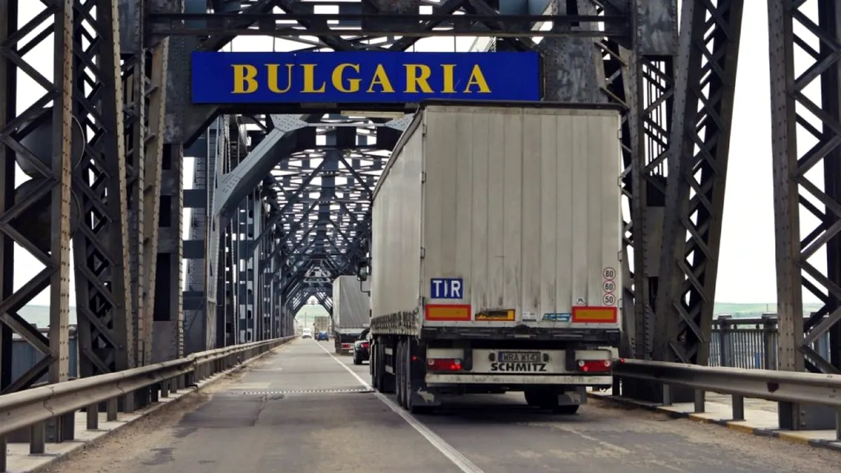 Bulgarii au ieşit în stradă pentru a protesta faţă de scumpirea carburanţilor. Au blocat traficul pe autostrăzi şi în marile oraşe