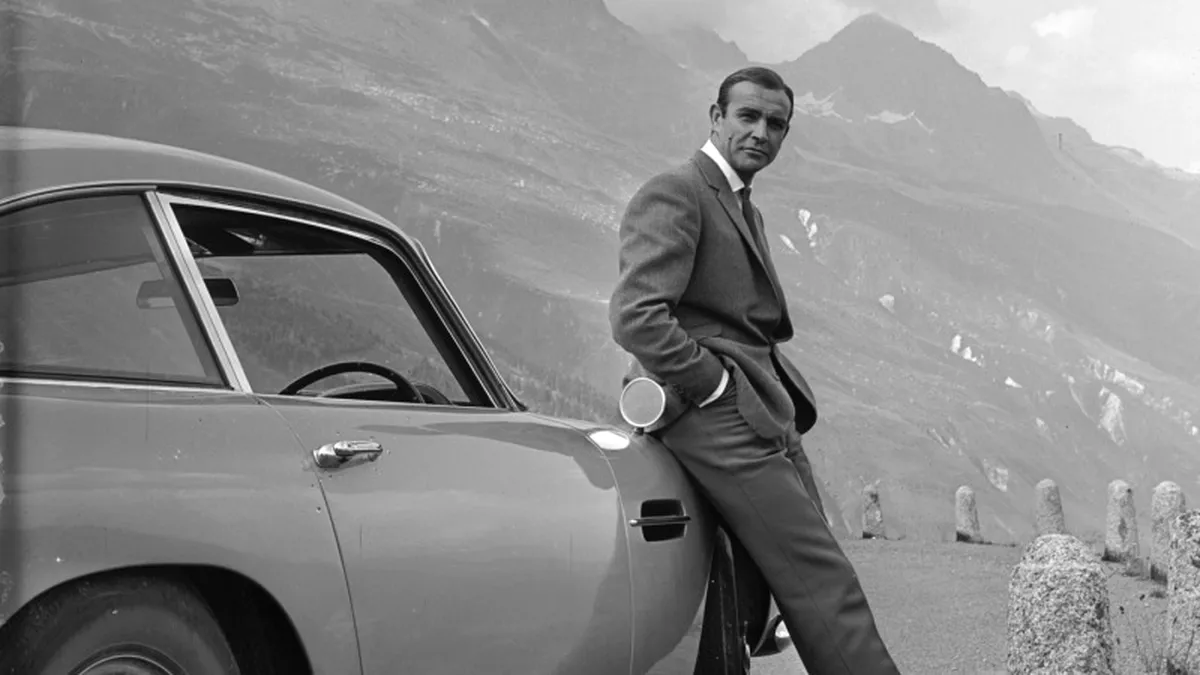 Special 007: Maşinile din lumea lui Bond. James Bond