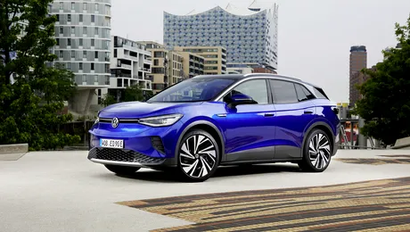 Surpriză pe piața mașinilor electrice din Europa! VW și Tesla, în top: Care au fost cele mai bine vândute modele în august 2025