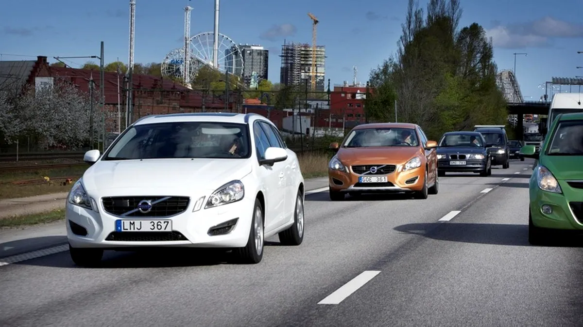 Volvo pune la încercare 100 de maşini autonome
