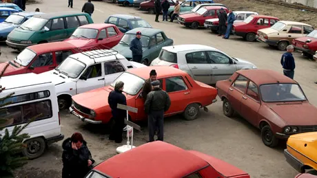 Se dă drumul la Rabla. De mâine, românii care renunţă la maşinile mai vechi de 8 ani îşi pot lua altele noi