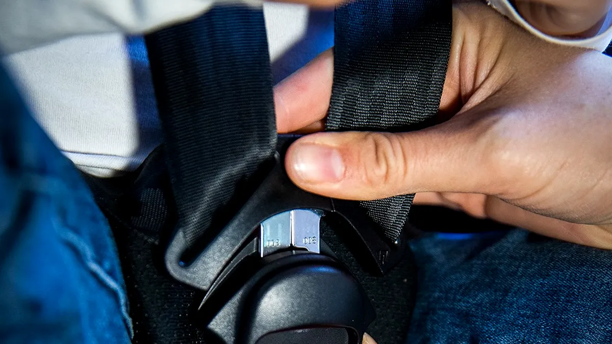 O importantă companie auto își mută producția din Ungaria în România