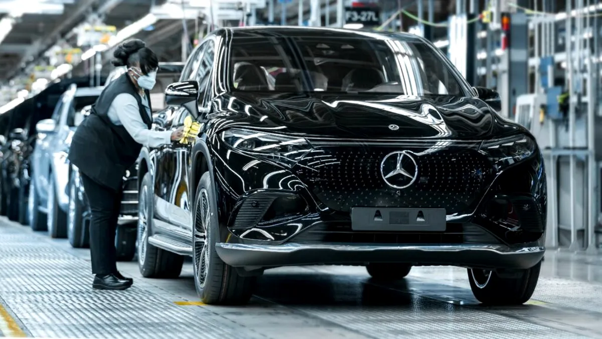 Mercedes-Benz a demarat producția noului EQS SUV la fabrica din SUA