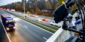 Cu câți km/h poți depăși viteza legală în 2025 fără să fii amendat. Regula din noul Cod Rutier