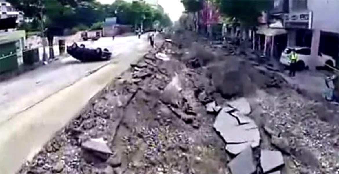 Faza săptămânii: cum explodează o stradă din cauza conductei de gaze. VIDEO