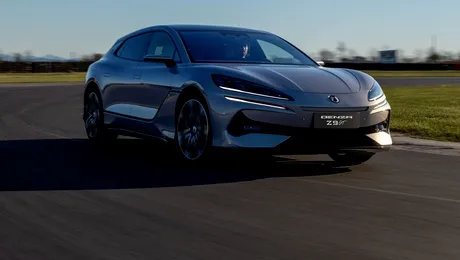 <span class='prepend'>Foto |</span> Un nou model chinezesc vine în Europa. Denza Z9 GT este modelul care se încarcă complet în sub 10 minute