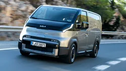Kia PV5 conduce segmentul autoutilitarelor electrice medii din Europa