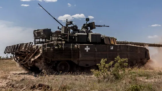 Cum arată „tancurile arici” ce dau bătăi de cap dronelor în Ucraina