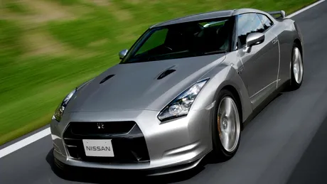 Nissan GT-R - World  Performance Car 2009