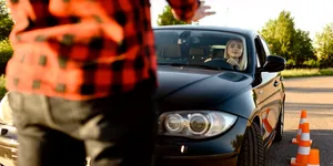 2025: Manevre interzise pe care examinatorul NU are voie să le ceară la proba practică
