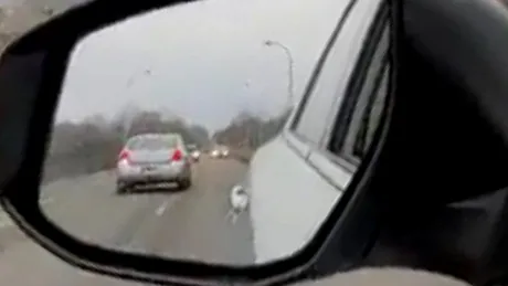 Manevra PERICULOASĂ, filmată pe autostradă - VIDEO
