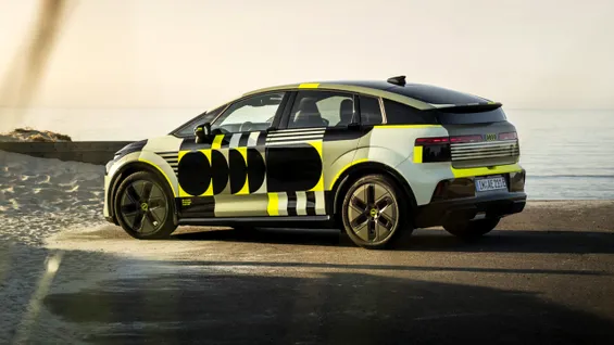 <span class='prepend'>Foto |</span> Audi prezintă noi imagini cu A2 E-Tron. Producătorul susține că acesta este cel mai eficient model de serie pe care l-a dezvoltat vreodată