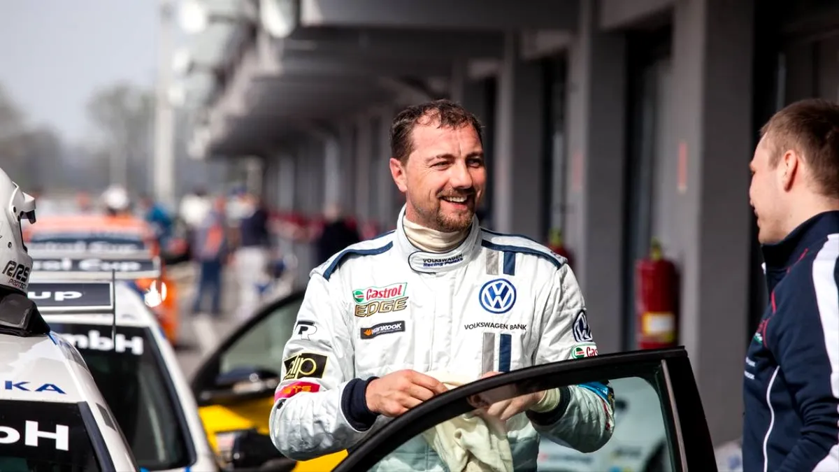 5 foști fotbaliști celebri care și-au încercat norocul în lumea curselor