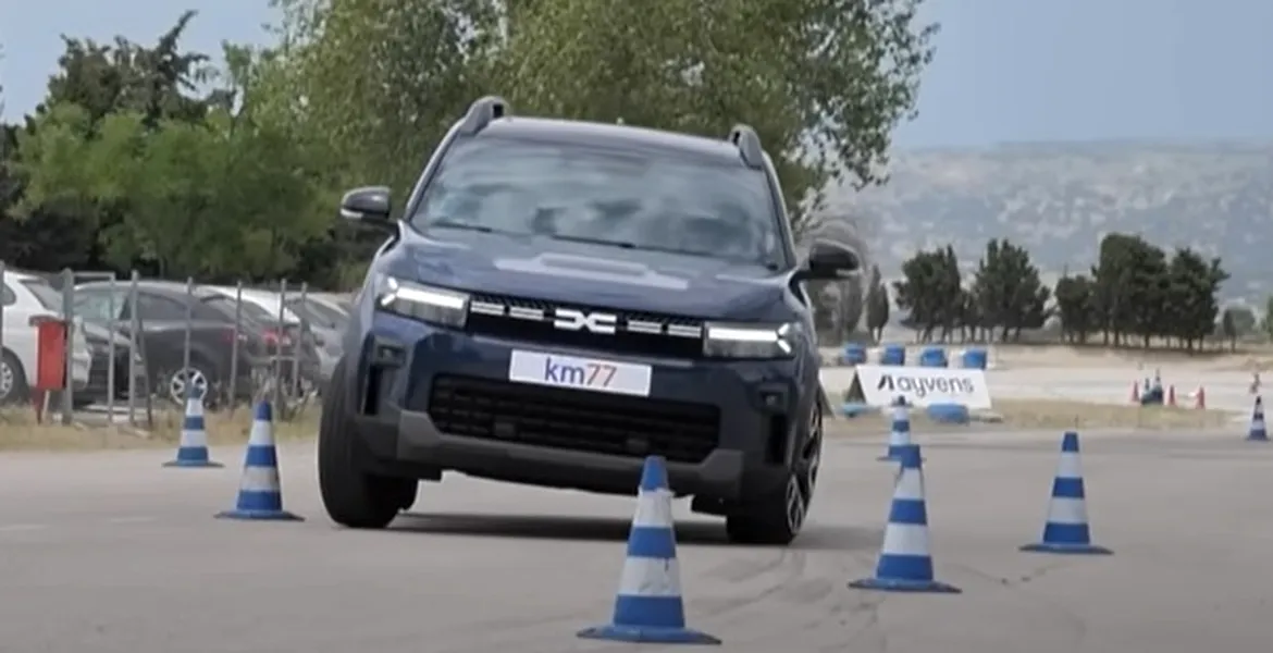 Teste de manevrabilitate cu Dacia Bigster. Cum s-a comportat SUV-ul de 4,57 metri în evaluarea celor de la KM77