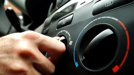 Cum să-ţi cureţi eficient sistemul de aerul condiţionat din maşină