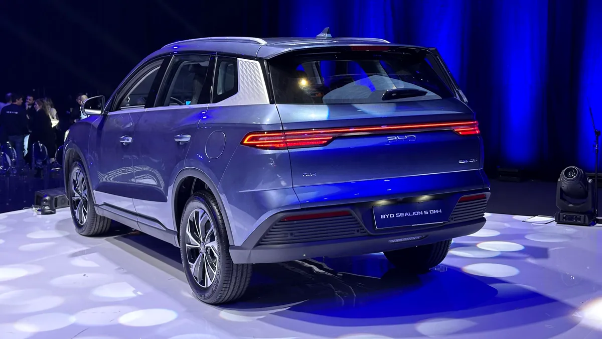 Evoluția mărcilor auto chinezești pe piața din România în ianuarie și februarie 2026