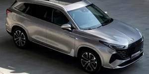 MG MGS9 PHEV debutează în România, în segmentul SUV-urilor cu 7 locuri. Rival nou pentru Hyundai Santa Fe și Skoda Kodiaq
