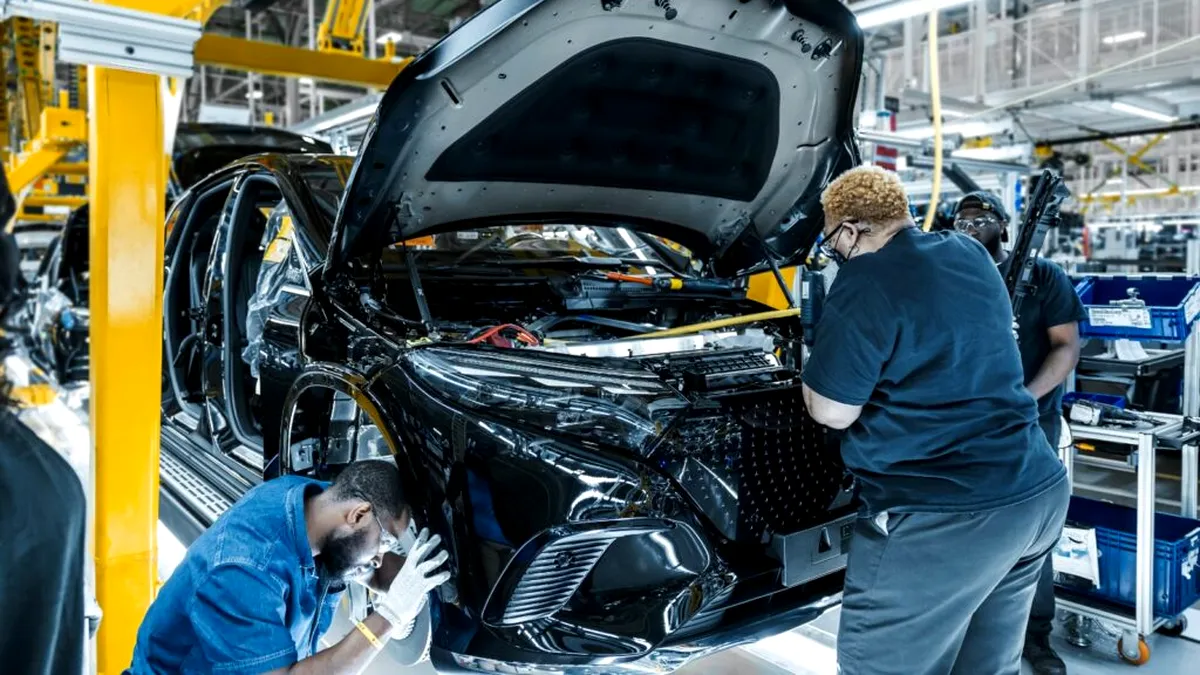 Vești bune pentru producătorii auto. Comisia Europeană nu va fi atât de drastică în privința normei de poluare Euro 7