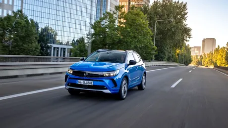 Mit sau realitate: Farurile trebuie pornite și pe timpul zilei. Ce spune noul Cod Rutier 2025
