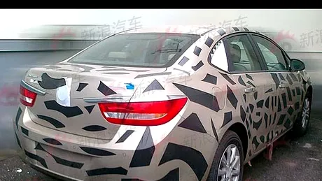 Poze spion cu Opel Astra Sedan... în China