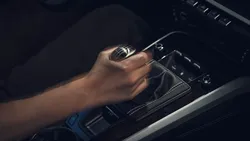 Porsche afirmă că un 911 hibrid cu transmisie manuală nu este posibil… momentan. Germanii nu renunță însă la idee