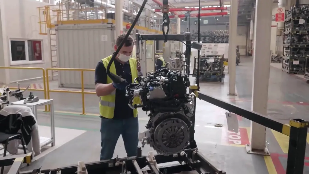 Sărbătoare la Craiova. Ford a produs 1,5 mil. de motoare EcoBoost de 1.0 litri la uzina din Bănie