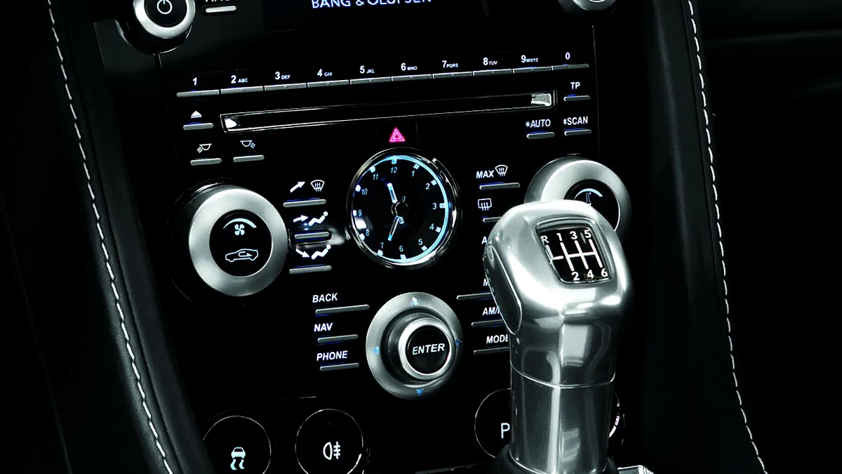 Aston Martin DBS - Sistem audio Bang & Olufsen