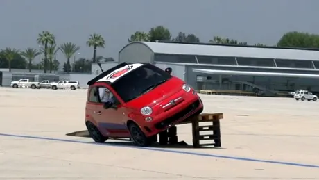 VIDEO: Fiat 500C Abarth e jucăria perfectă pentru nişte distracţie ca la carte