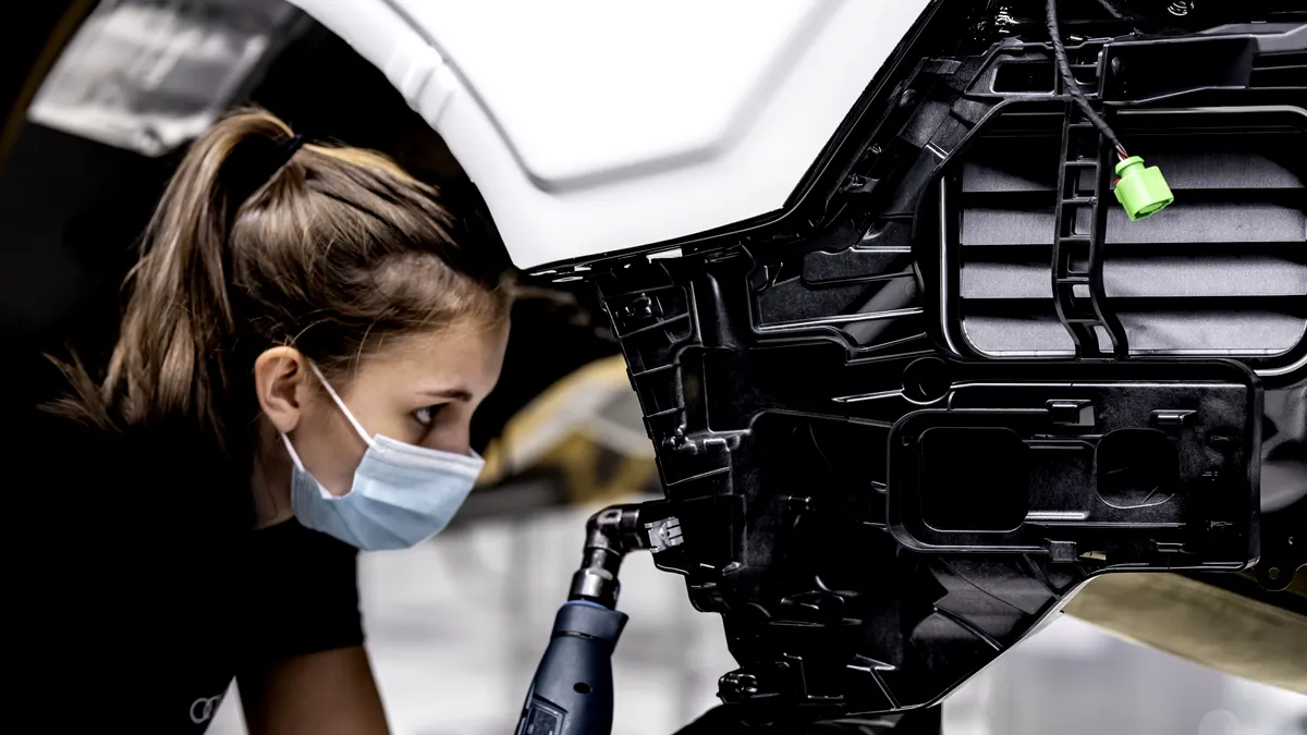 Care este, de fapt, cea mai așteptată mașină Audi din 2021? Cu acest model germanii vor bate Tesla