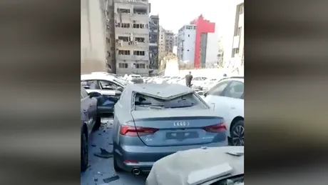 Un angajat al unei reprezentanțe auto surprinde dezastrul produs în parcare de explozia de la Beirut