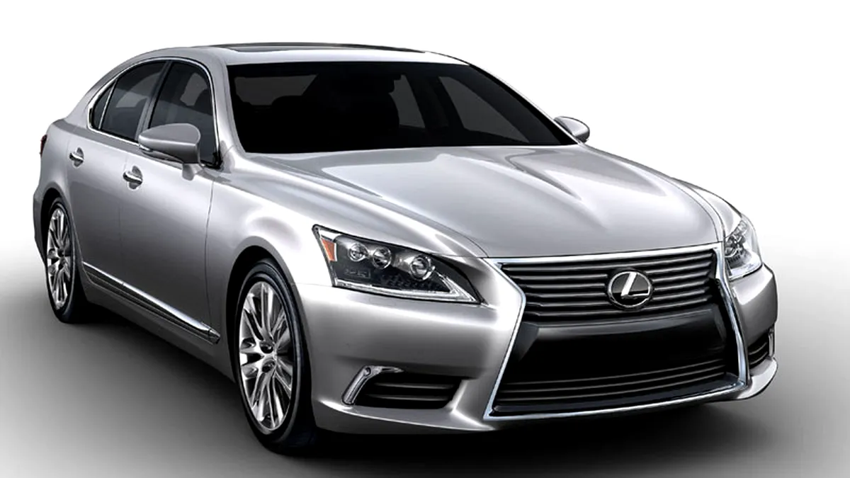 Primele imagini oficiale cu faceliftul limuzinei Lexus LS