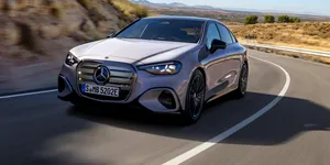 <span class='prepend'>Foto |</span> Mercedes-Benz prezintă noua Clasa C electrică. Rivalul lui BMW i3 vine cu o autonomie mai mică decât modelul bavarez