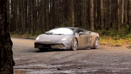 VIDEO: Lamborghini Gallardo, numai bun de maşină de raliuri