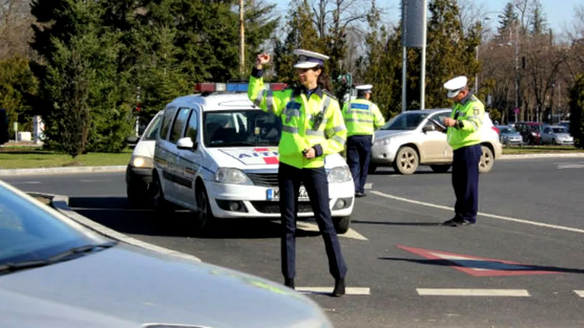 Amenzi de peste 825.000 de lei pentru șoferii care au oprit și au staționat neregulamentar în București