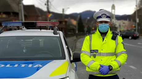 Șofer din Vaslui, filmat în timp ce ia la mișto un polițist de la rutieră
