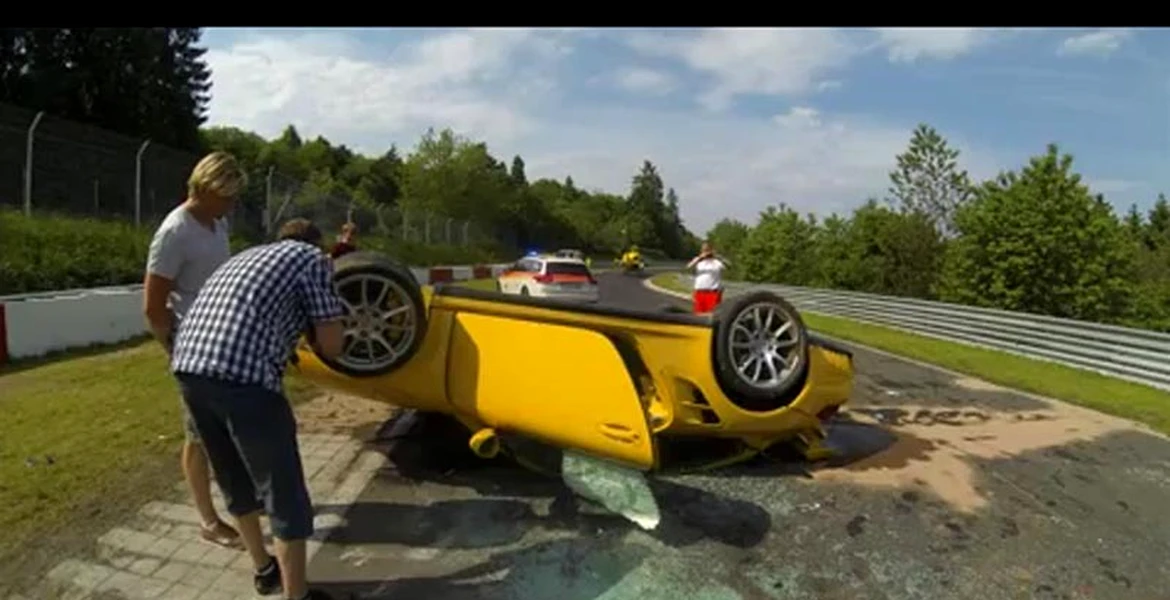 VIDEO: Accident pe Nurburgring cu Porsche 911 GT2