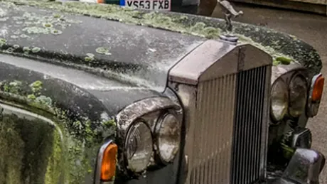 Acesta este cel mai ieftin Rolls-Royce. „Frumoasa adormită” a stat în garaj 33 de ani - FOTO