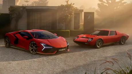 <span class='prepend'>Foto |</span> Lamborghini Miura aniversează 60 de ani. Primul supercar din lume, celebrat de italieni printr-o ediție limitată de Lamborghini Revuelto