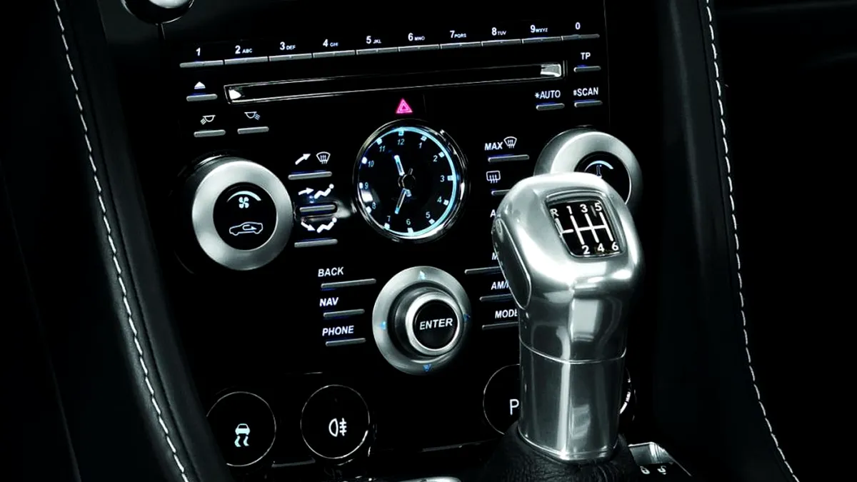 Aston Martin DBS - Sistem audio Bang & Olufsen