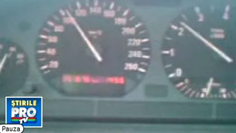 Poliţia Română cu peste 100 km/h prin localitate