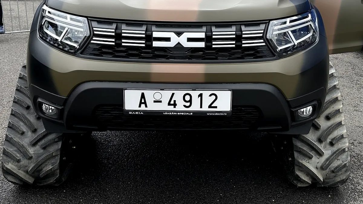 Dacia Duster modificată pentru misiuni speciale, expusă la Black Sea Defense and Aerospace – BSDA 2024