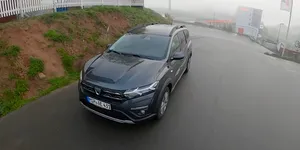 Dacia Jogger, testată pe autostrada germană fără limită de viteză. Cât prinde Dacia pe GPL pe Autobahn – VIDEO