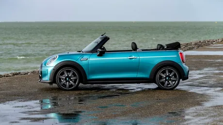 MINI Cooper Seaside Edition: ediție specială la 30 de ani de la lansarea primului MINI decapotabil