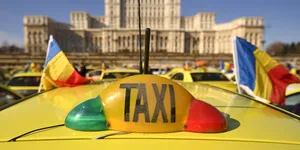 EXCLUSIV: Din august, cursele cu taxiul vor costa mai mult! Operatorii cer ANAF să intervină în piața ridesharing